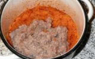 Паштет из селедки с плавленным сыром и морковью как красная икра. Питательный салат с пряной курицей и виноградом
